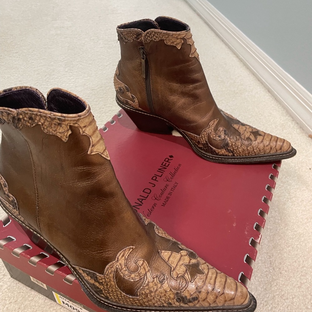 Donald J Pliner Western Couture Collection cowboy boots